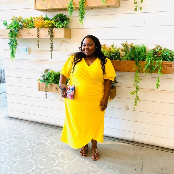 Chic yellow faux Wrap Dress - Picture 2 of 6